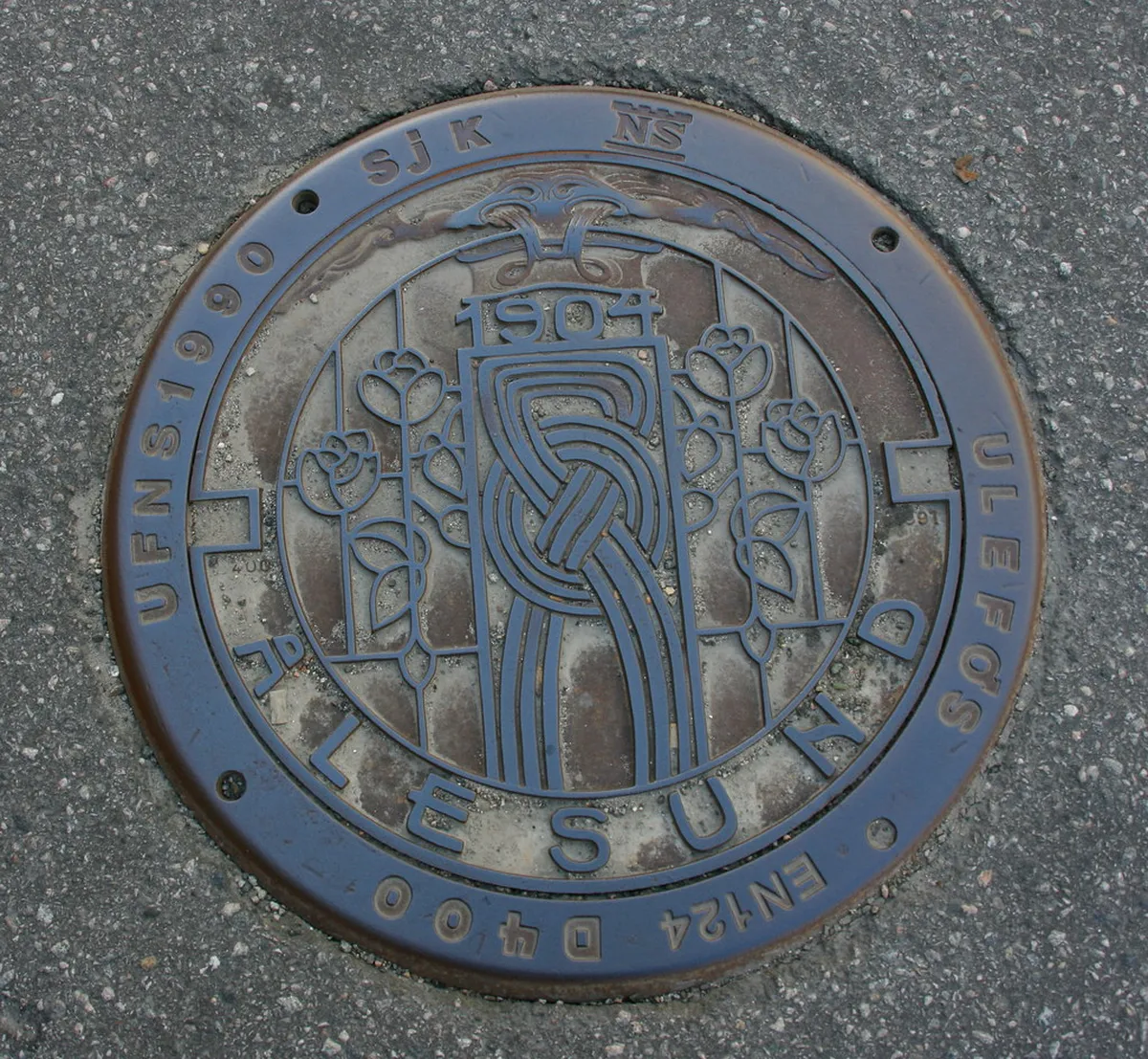 Ålesund Fire Rebuilding: Art Nouveau's Enduring Legacy