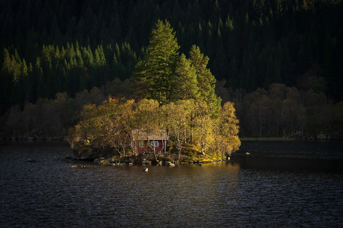 Ålesund's Hidden Architectural Gems: A 2025 Guide