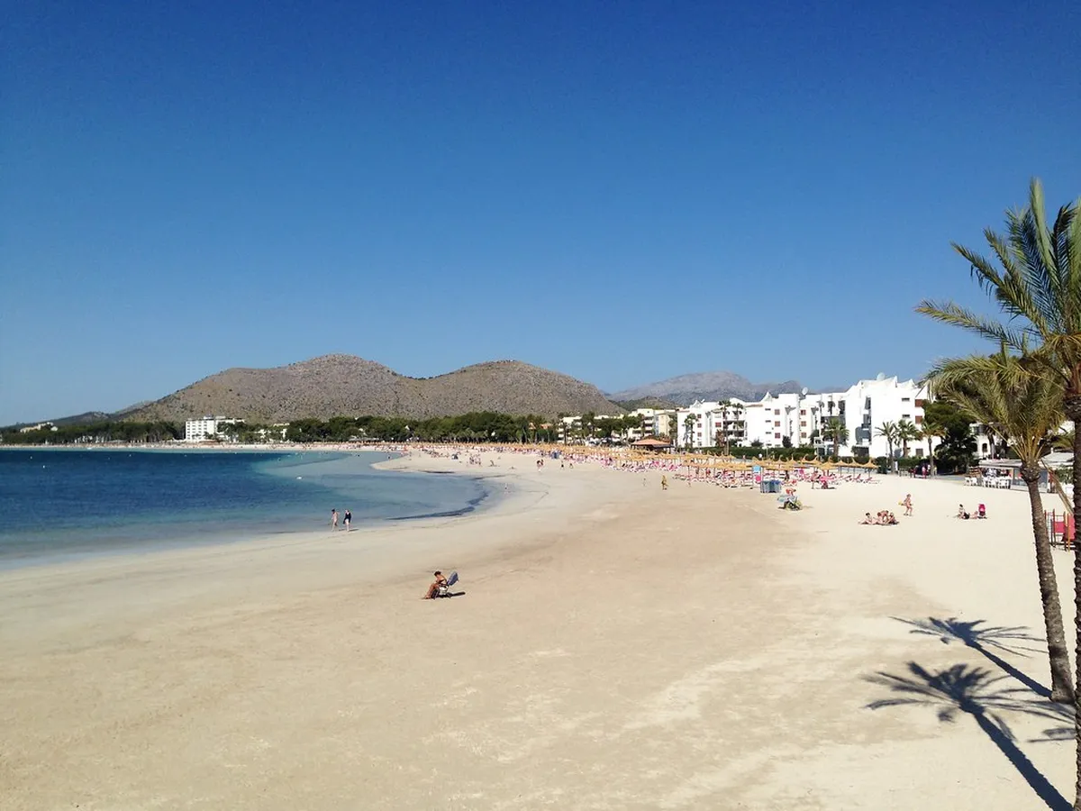 Discover the Best Alcúdia Beaches Guide 2025