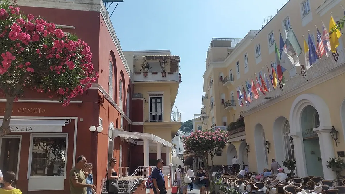 Best Amalfi Hotels for First-Timers in 2025
