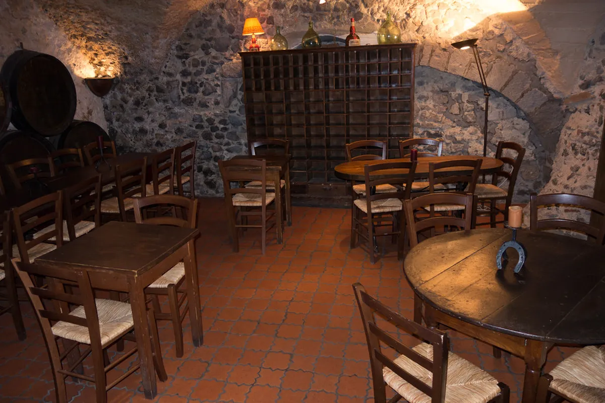 Best Restaurants Clermont-Ferrand: A 2025 Foodie Guide