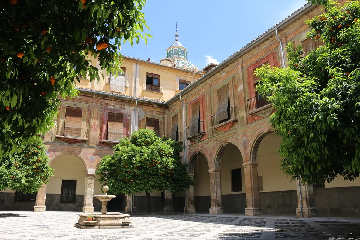 Best Time to Visit Granada: Your 2025 Travel Guide