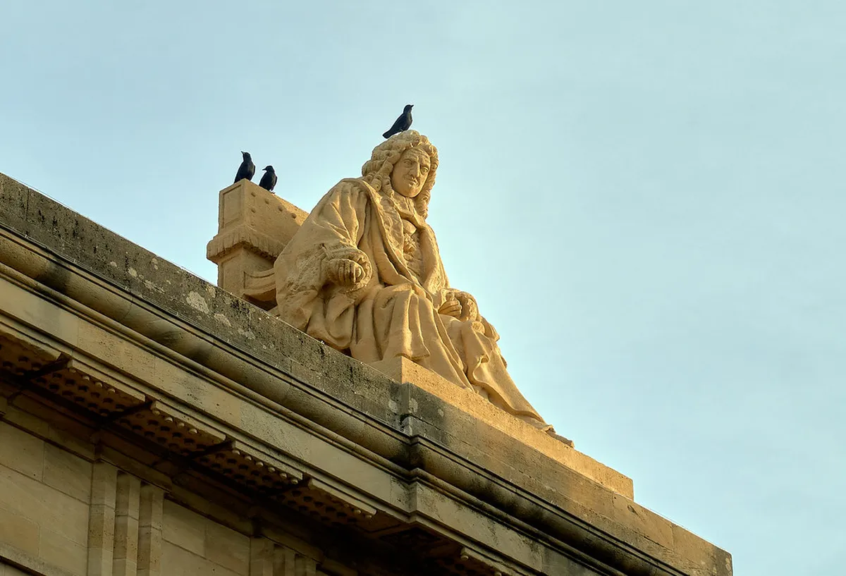 Bordeaux Walking Tour Map: Discover the City on Foot