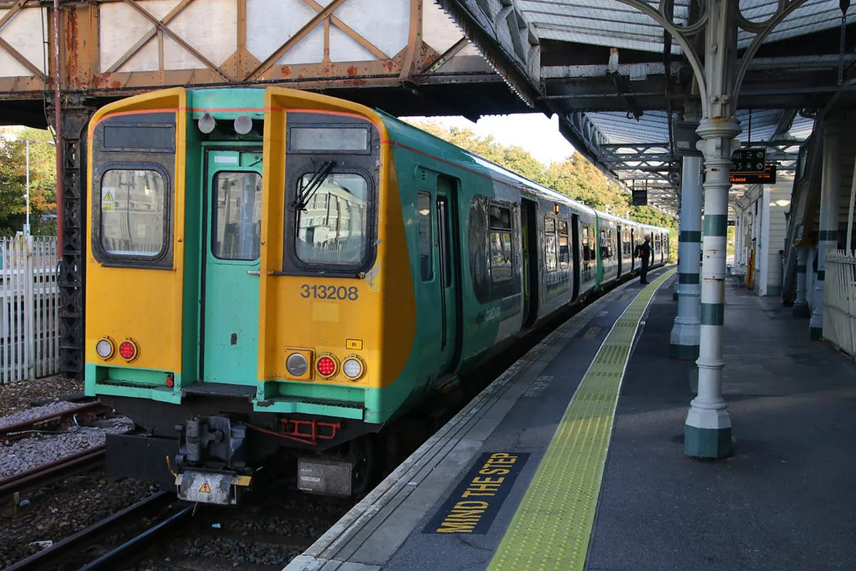 Your 2025 Brighton & Hove Transport Guide: Get Around Easily