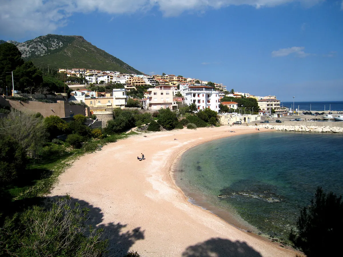 Cala Gonone Itinerary: First-Timer's Ultimate Guide 2025