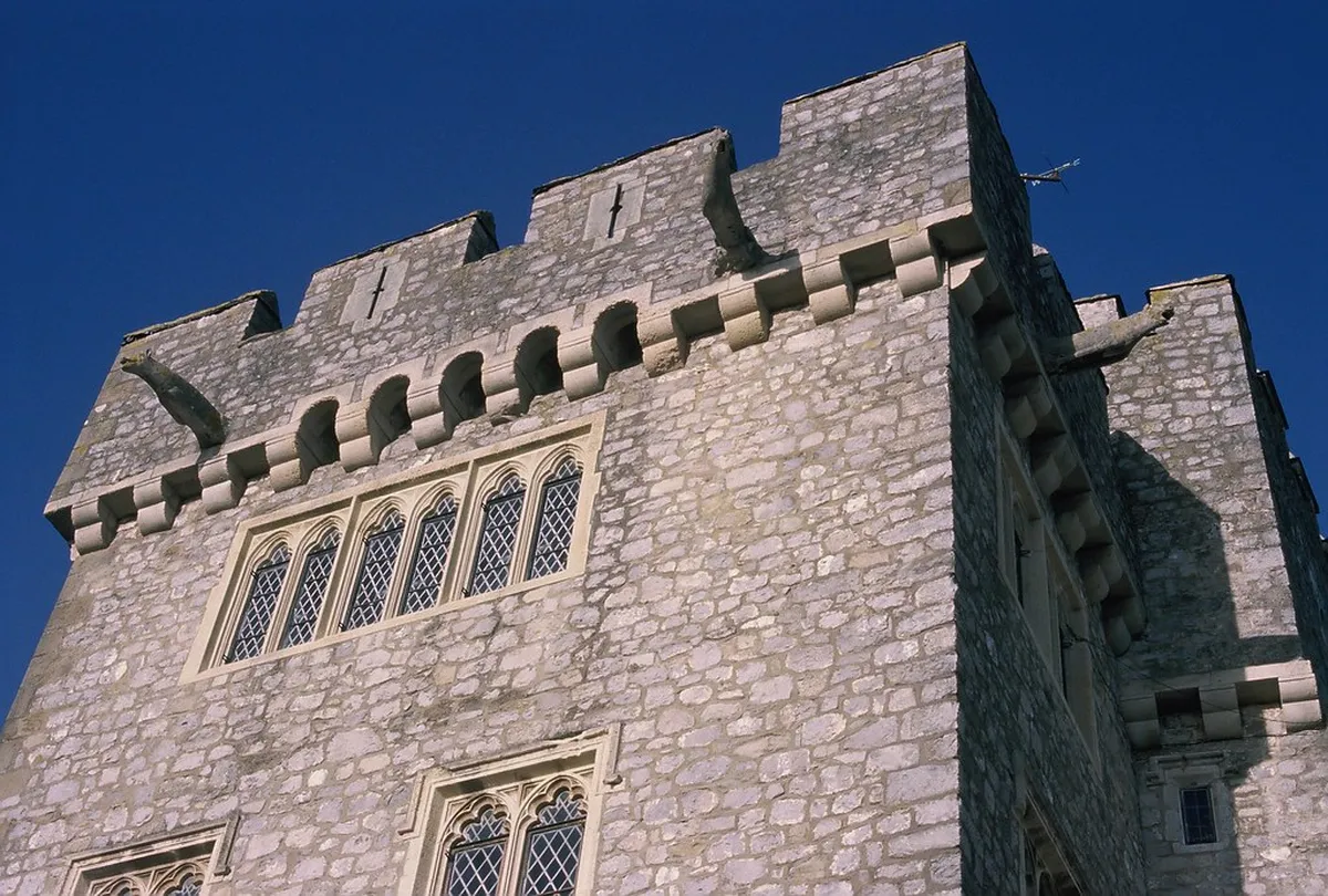 Your Ultimate Cardiff Castle Visiting Guide for 2025