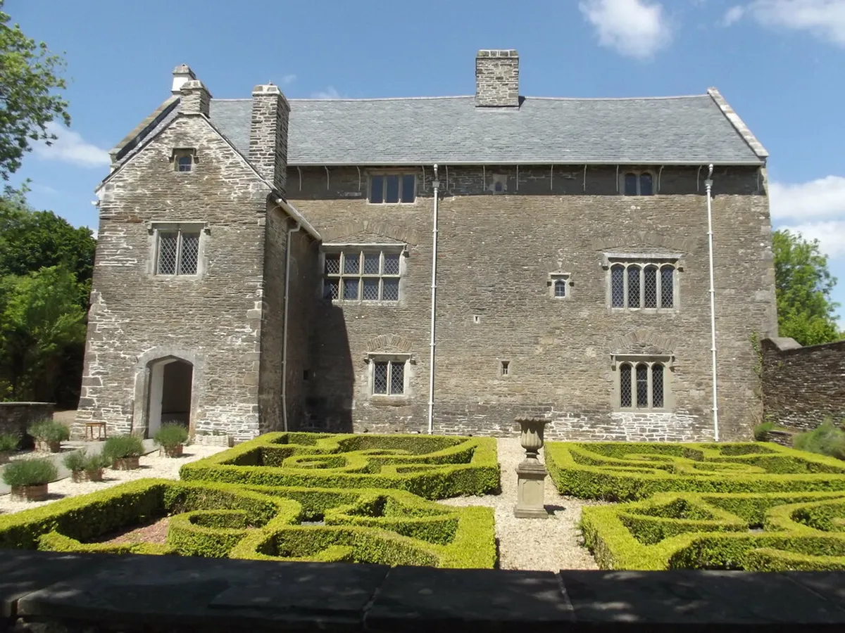 Cardiff Itinerary: Ultimate First-Timer's Guide to Wales' Capital