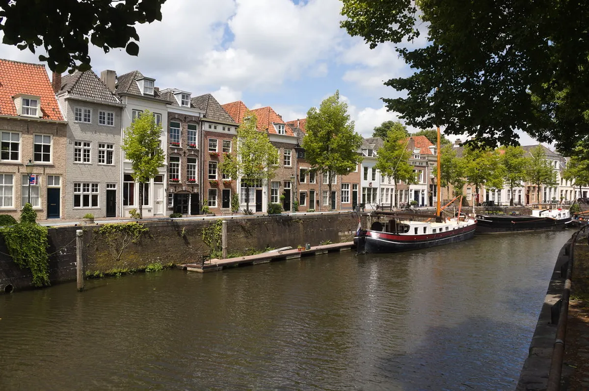 Den Bosch Canal Cruise Info: Explore the Binnendieze in 2025