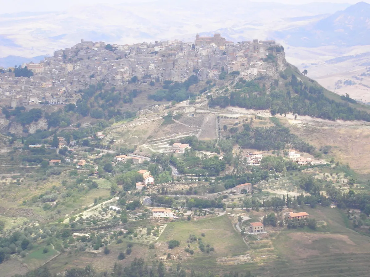Enna Beginners Guide: Explore Sicily's Mountaintop Gem in 2025