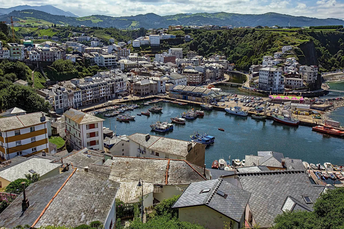 Getting Around Oviedo: Your Ultimate 2025 Transport Guide