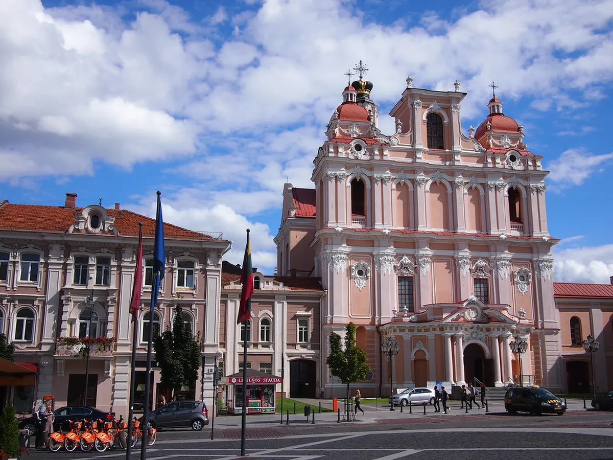 Vilnius Transport Guide 2025: Getting Around Vilnius Tips
