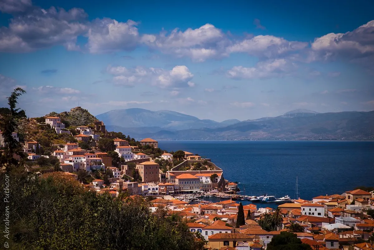 Getting to Hydra Town 2025: Your Complete Travel Guide