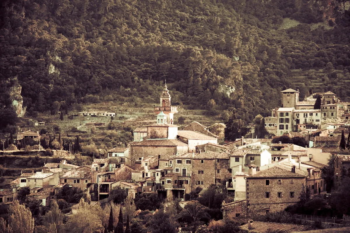 Getting to Valldemossa: Your Complete 2025 Travel Guide