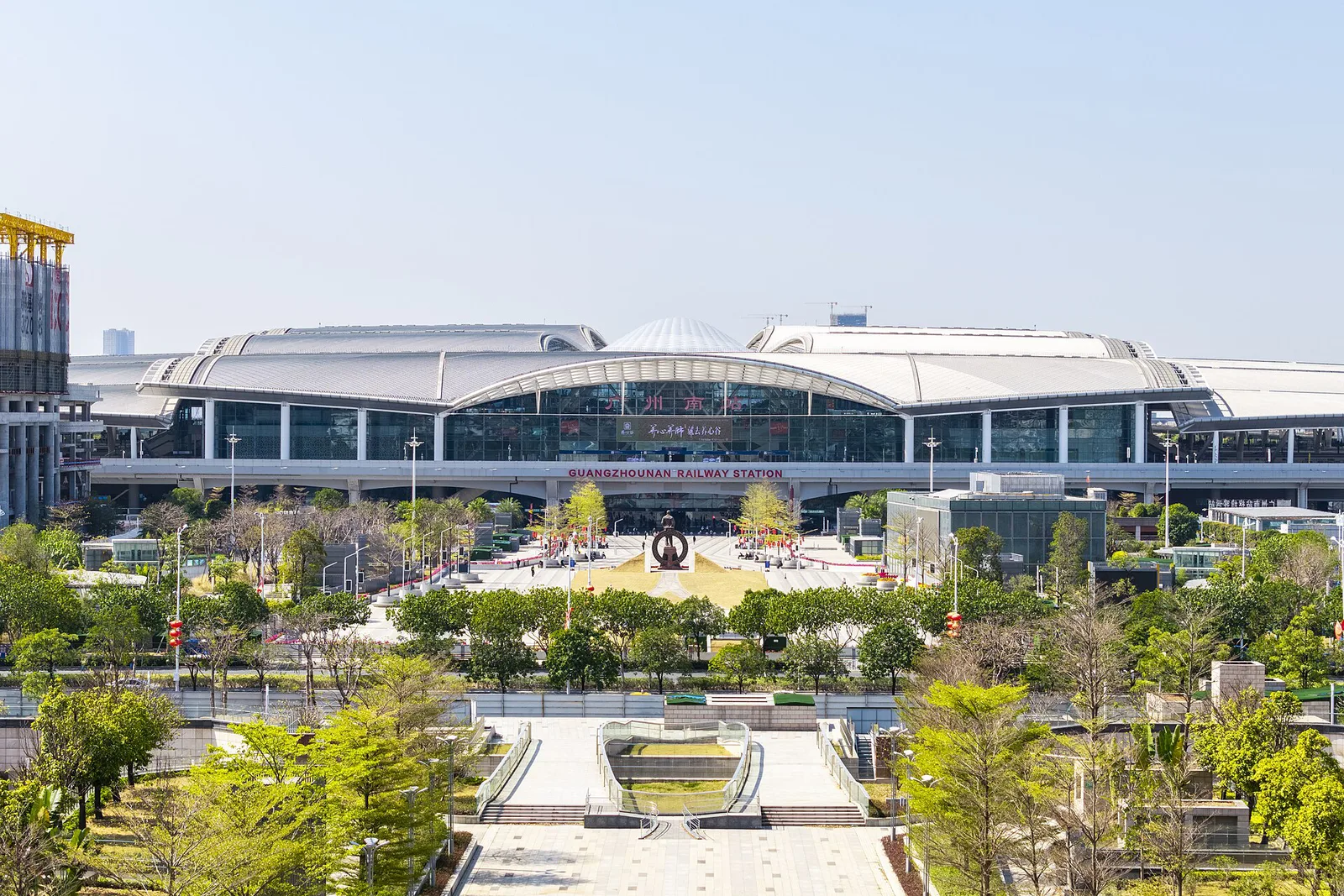 Guangzhou South Railway Station: Trains, Metro & Transfers (2026)