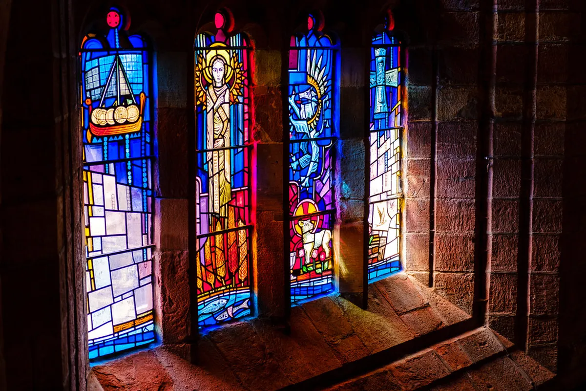 How to Get to Kirkwall: Your 2025 Travel Guide