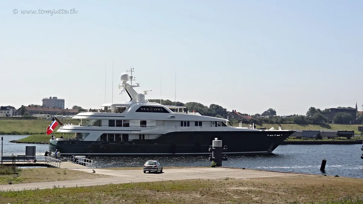 Stavanger Library's Modern Interior Design (2025)