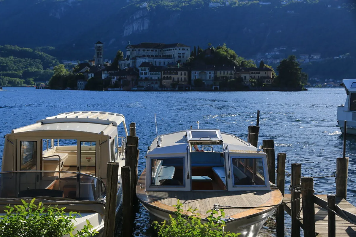 Isola San Giulio Ferry: Your Guide to Lake Orta's Gem in 2025