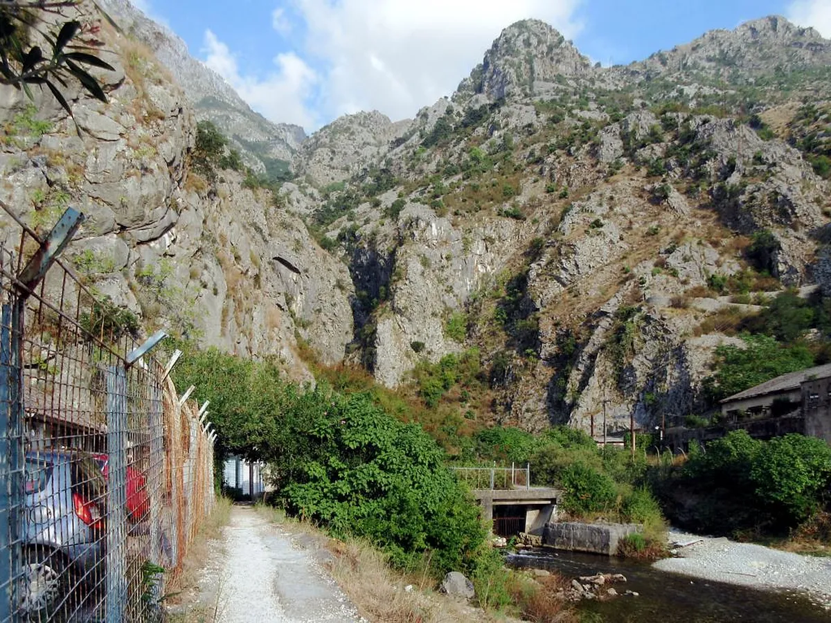 Kotor Fortress Hike Guide 2025: Climb to St. John's Fort
