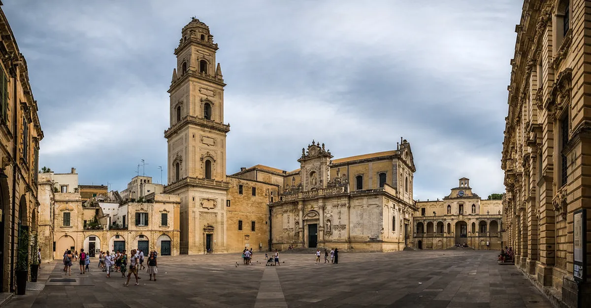 Lecce Baroque Architecture Guide: Italy's Golden City