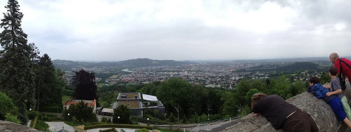 Discover Linz: Your Ultimate Sightseeing Walking Tour in 2025