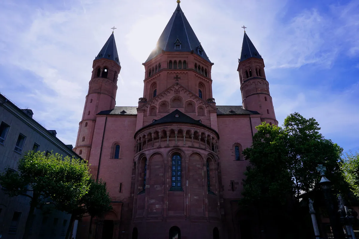 Essential Mainz Cathedral Visiting Tips 2025 Guide