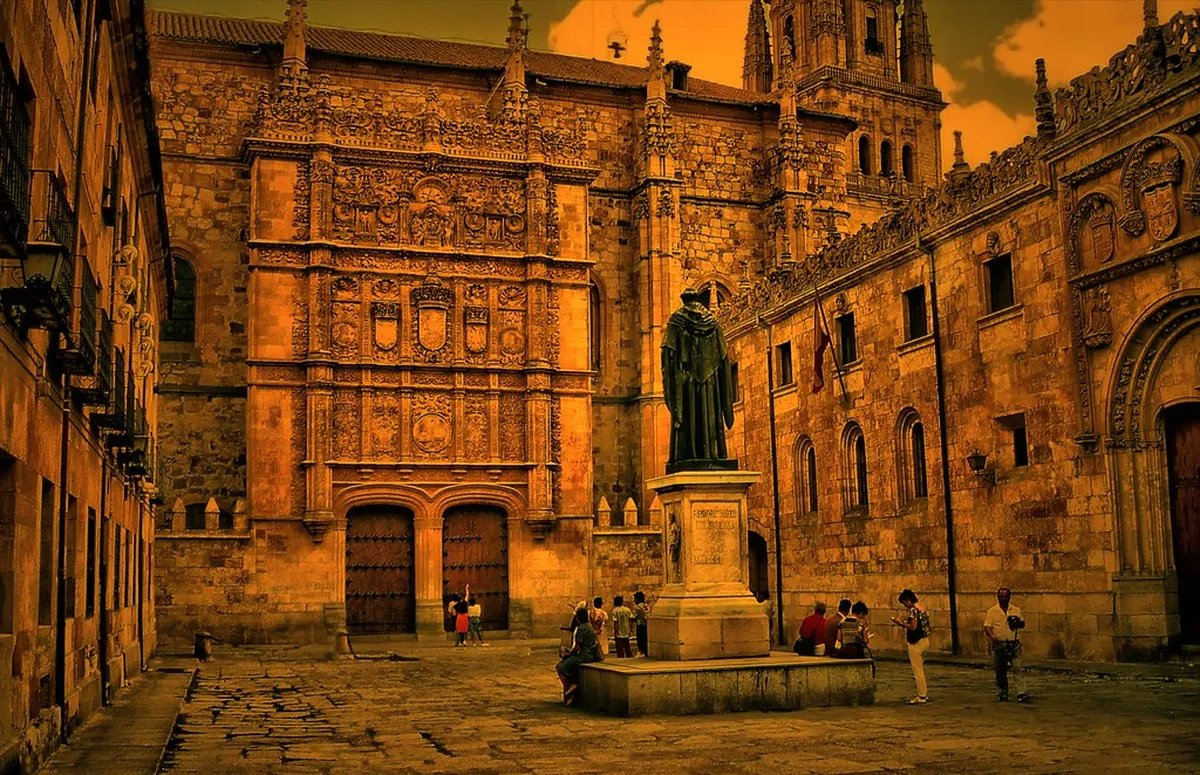 Top 10 Must-See Salamanca Attractions in 2025