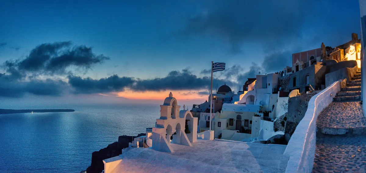 Your Oia Local Souvenir Guide: Best Finds in 2025