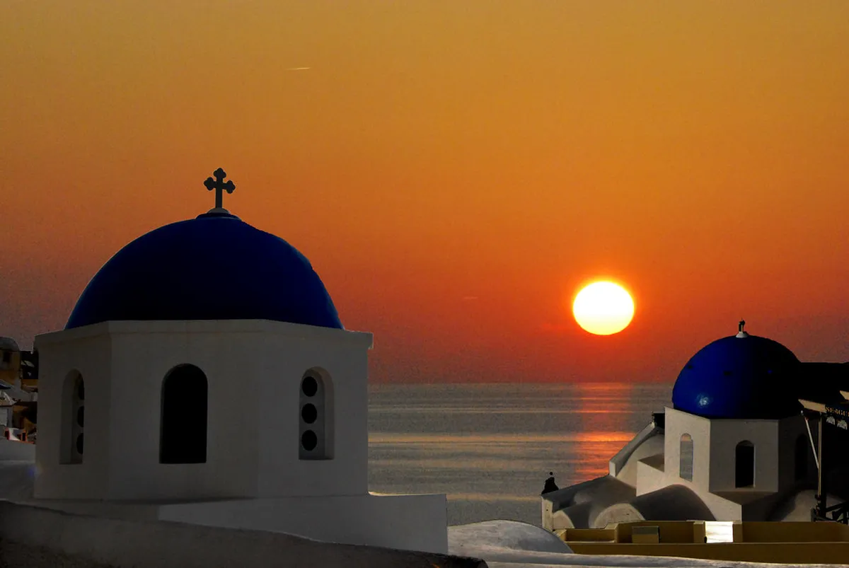 Oia Photography Tips: Beginners Guide for Stunning Shots
