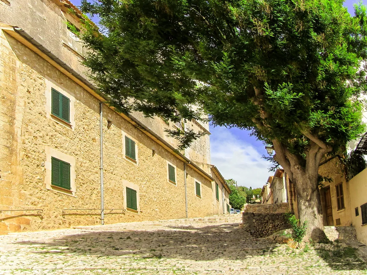 Your Ultimate Pollença Old Town Walk Guide 2025