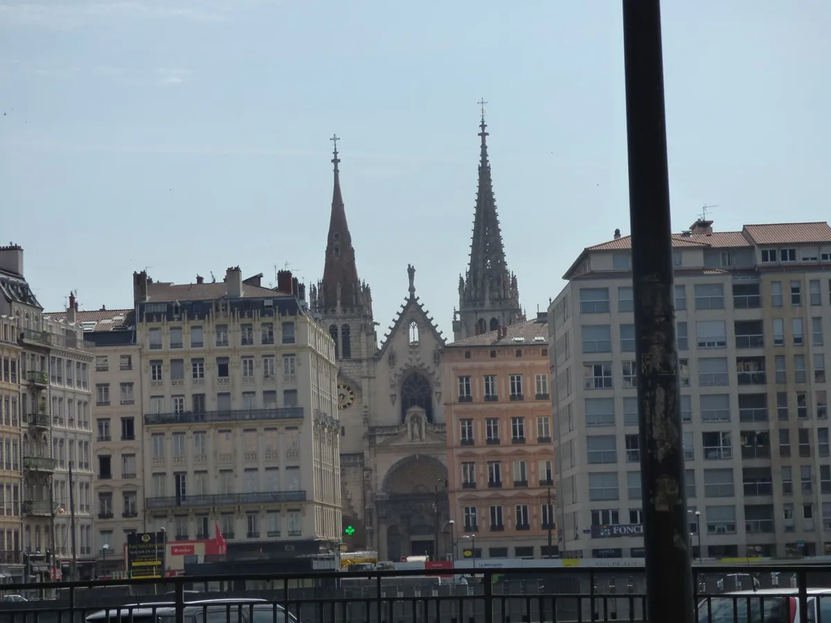 1-Day Presqu'ile Walking Tour from Place Bellecour