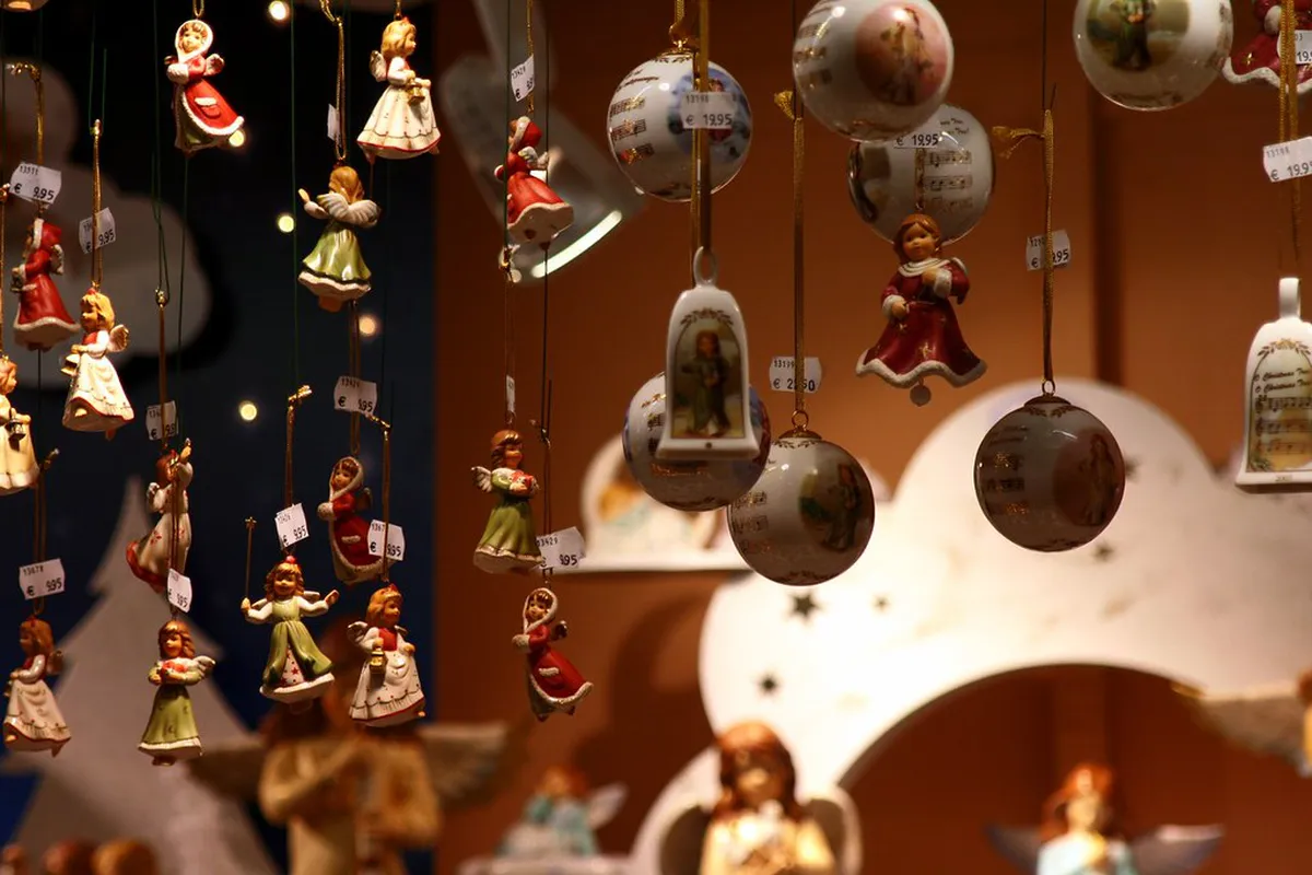 Christkindlmarkt Domplatz in Salzburg, Austria