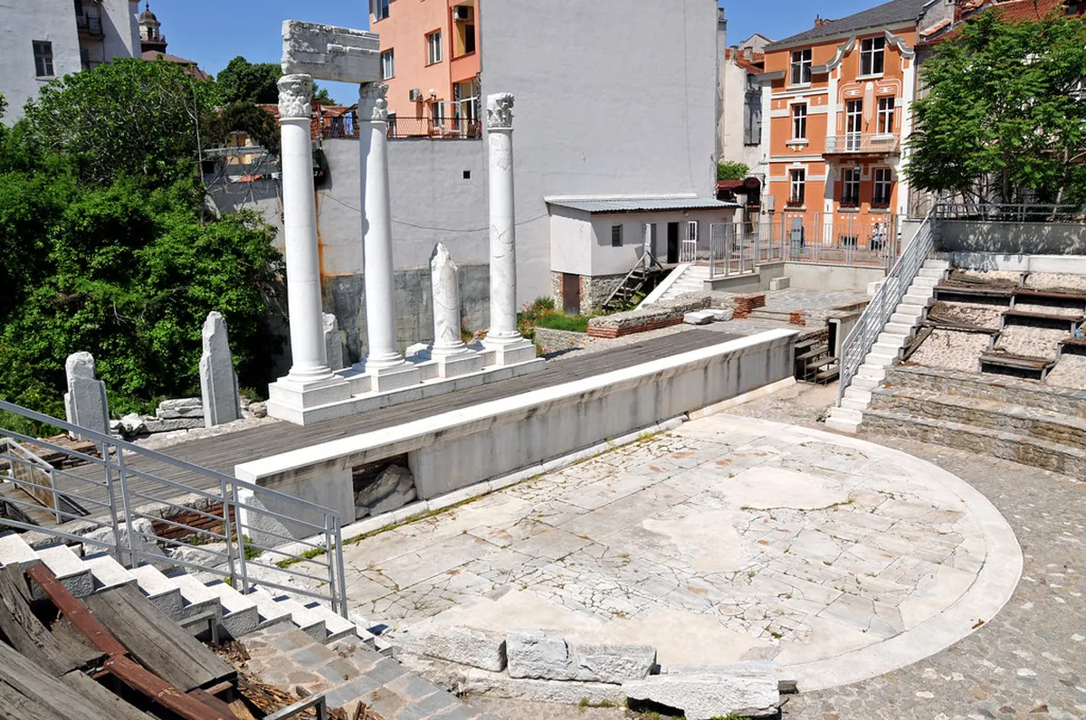 Veliko Târnovo Walking Tour: Explore Ancient Bulgaria