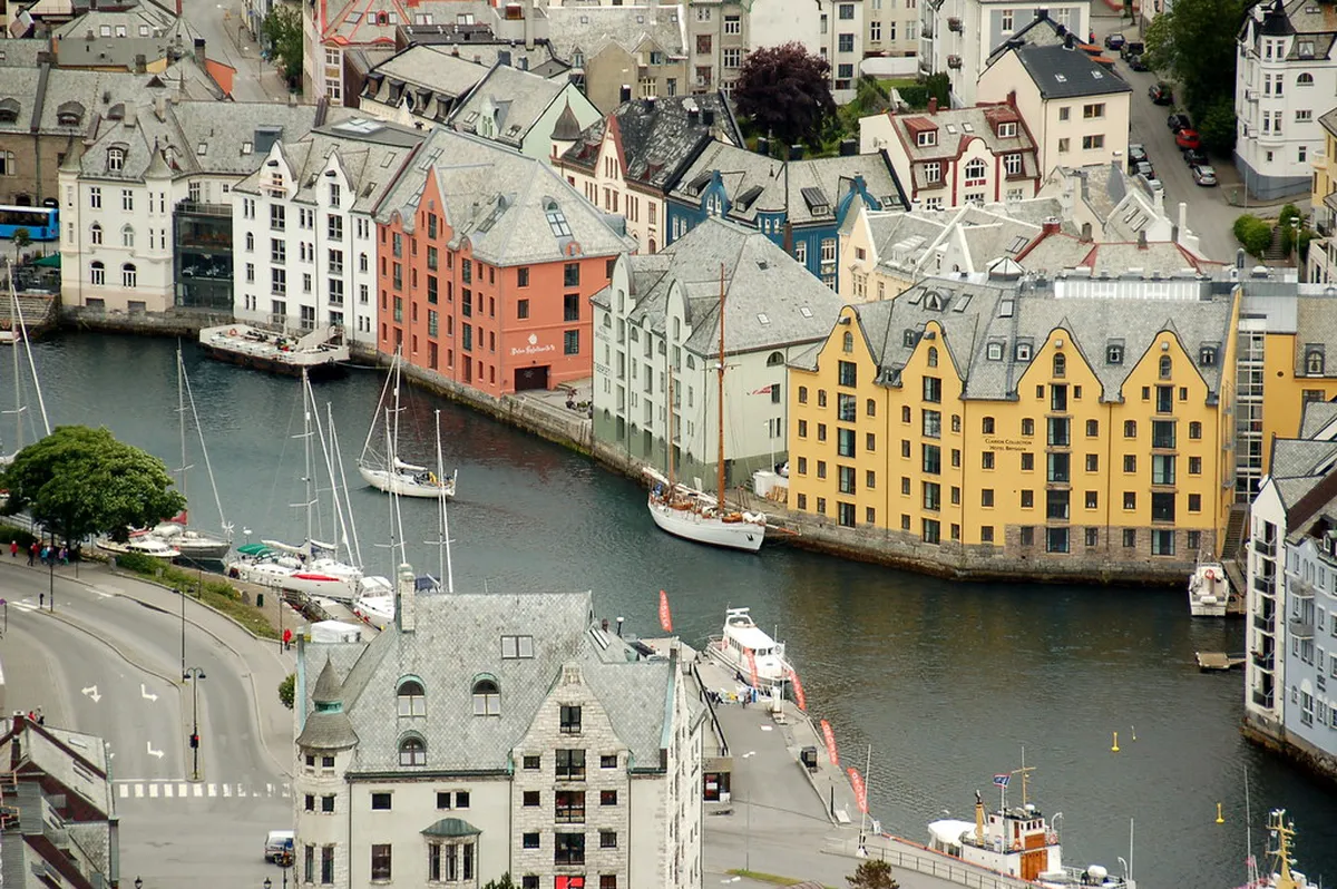 Ålesund Authentic Local Experiences: Your 2025 Guide